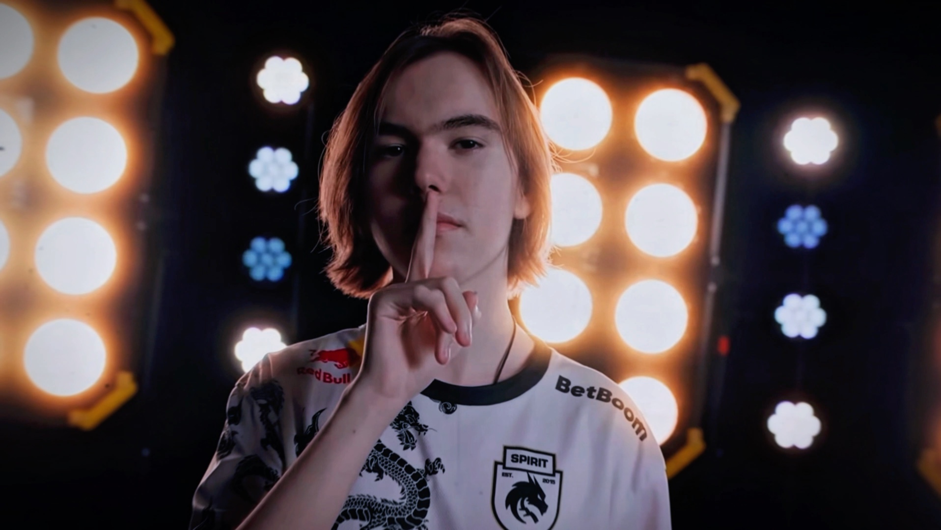 给这桩潜在 给这桩潜在